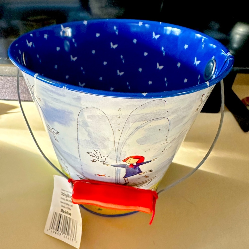 NWT Schylling Madeline Bemelmans Metal Bucket Red Wood Handle Retired Fountain
